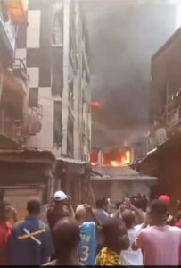 BREAKING : Huge Fire Burns Down 10-storey Building In Lagos, Watch -