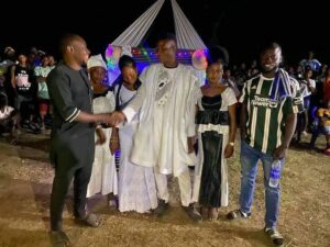 PHOTOS: Man Who Married 3 Women Same Day In Benue Bags Award -