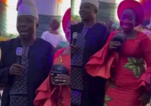 Man Publicly Declares Daughter A Virgiπ, Tells Groom What To Do -