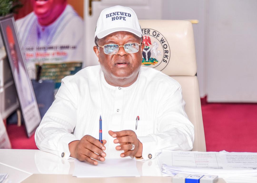 Umahi Mourns HRH Eze Francis Igwe, Describes His Death As Shocking