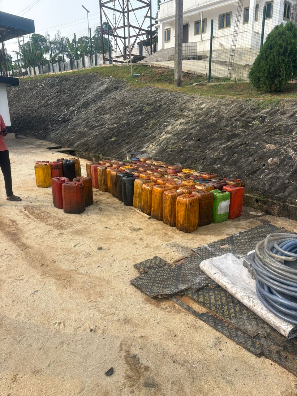 NNS Victory Foils Suspected Fuel Theft at NPA Facility in Calabar