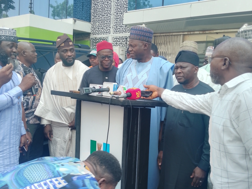 Adamawa Governor Fintiri Joins APC, Praises Tinubu’s Renewed Hope Agenda
