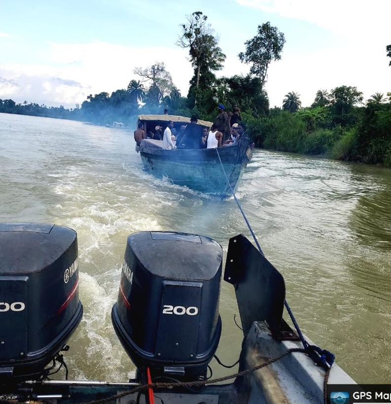 Nigerian Navy Rescues 7 in Swift Operation After Boat Collision in Bayelsa