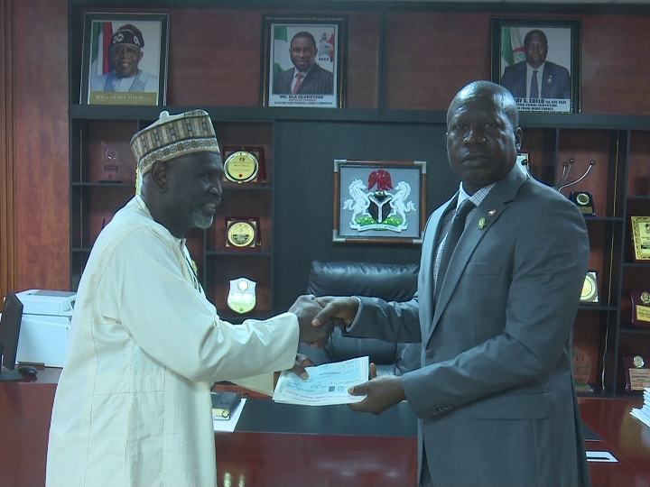 EFCC Hands Over N387m Recovered Funds to Jigawa State Government