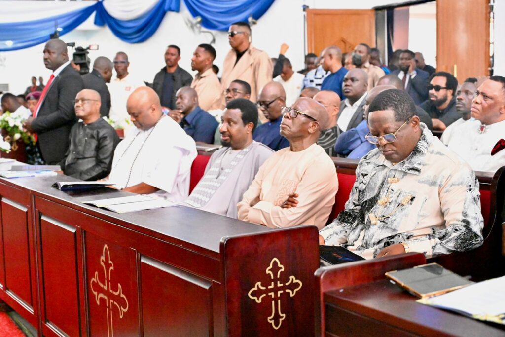 Umahi, Akpabio, Barau, Wike, Oshiomohle Attends Burial Event Of Senator Mpigi At Koroma Tai