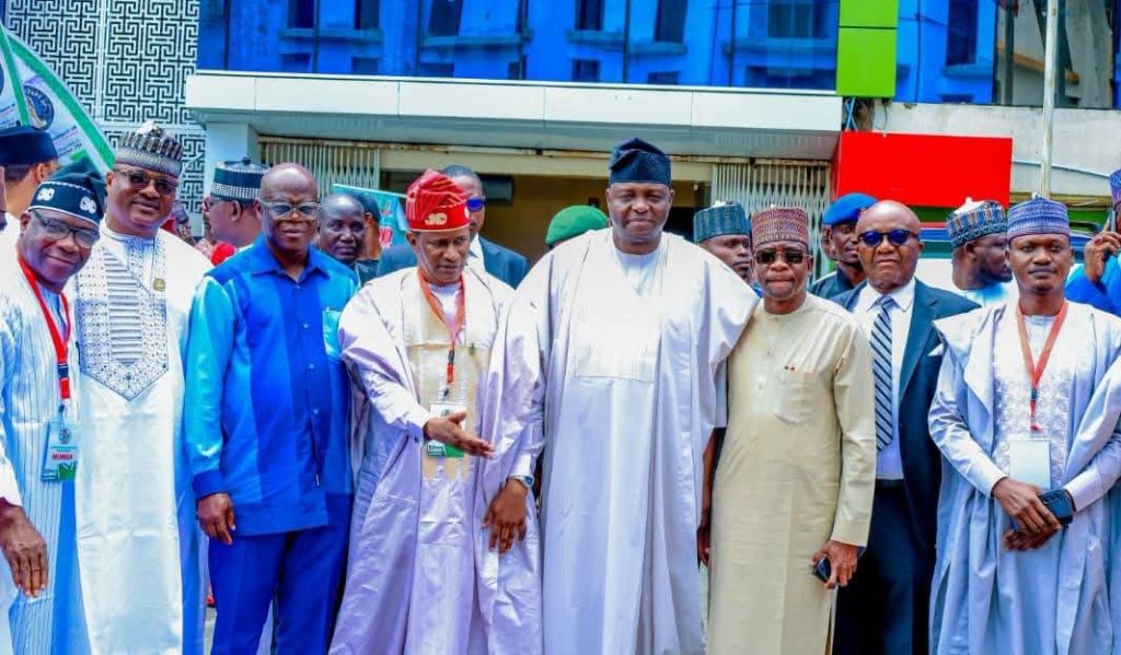 APC Reps Aspirants Forum Storms Party Headquarters, Pledges to Mobilise 360 Constituencies for Tinubu, Calls for Integration
