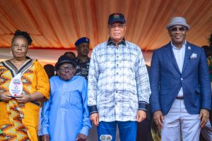 Gov Eno Visits Former Teacher